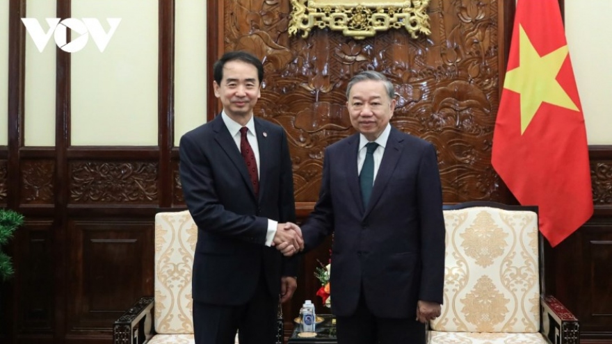 Party and State leader hosts new Chinese Ambassador